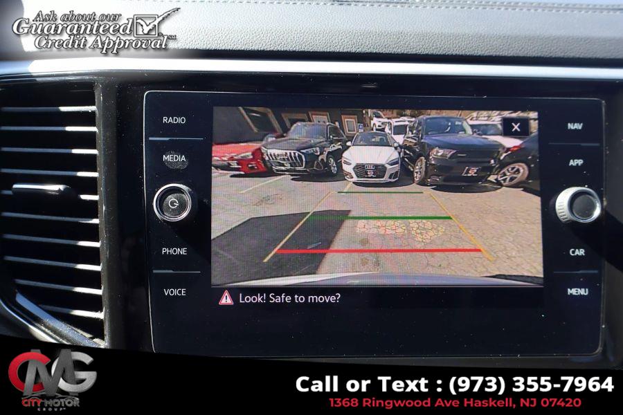 2021 Volkswagen Atlas Cross Sport SEL Premium R-Line 4Motion Spo photo