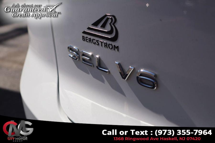 2021 Volkswagen Atlas Cross Sport SEL Premium R-Line 4Motion Spo photo