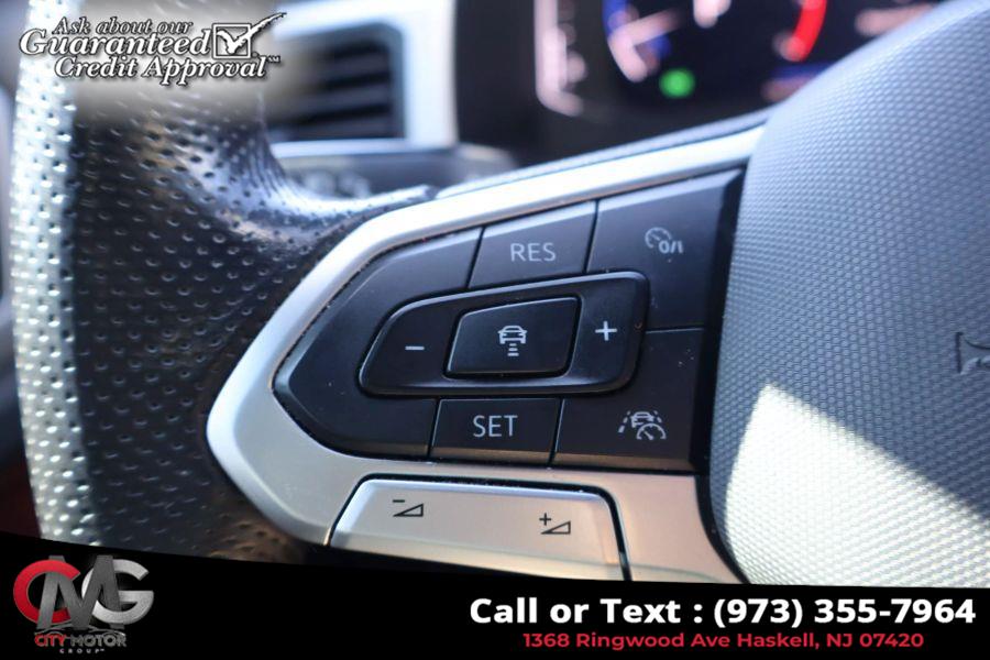 2021 Volkswagen Atlas Cross Sport SEL Premium R-Line 4Motion Spo photo