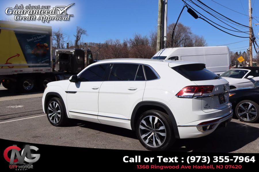 2021 Volkswagen Atlas Cross Sport SEL Premium R-Line 4Motion Spo photo