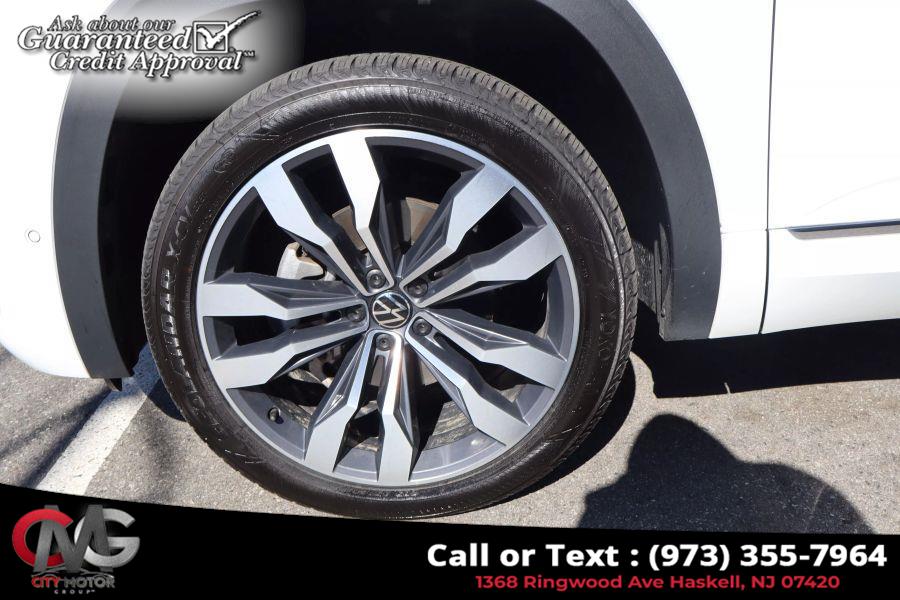 2021 Volkswagen Atlas Cross Sport SEL Premium R-Line 4Motion Spo photo