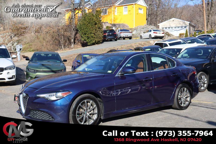 2018 Alfa Romeo Giulia Sedan 4D photo