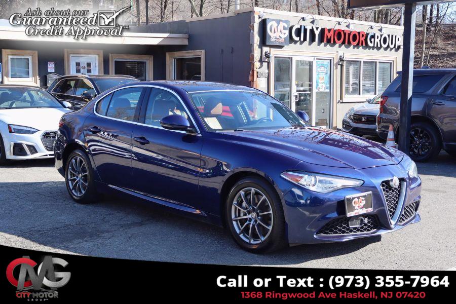 2018 Alfa Romeo Giulia Sedan 4D photo