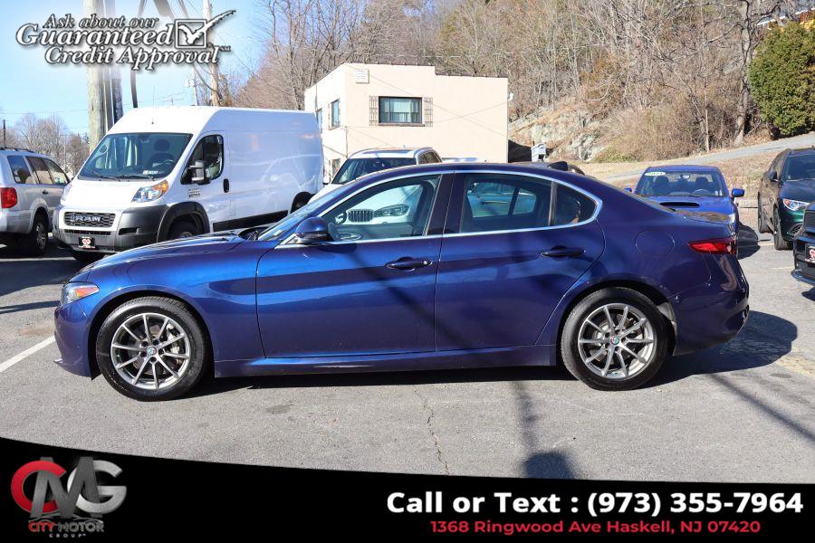 2018 Alfa Romeo Giulia Sedan 4D photo