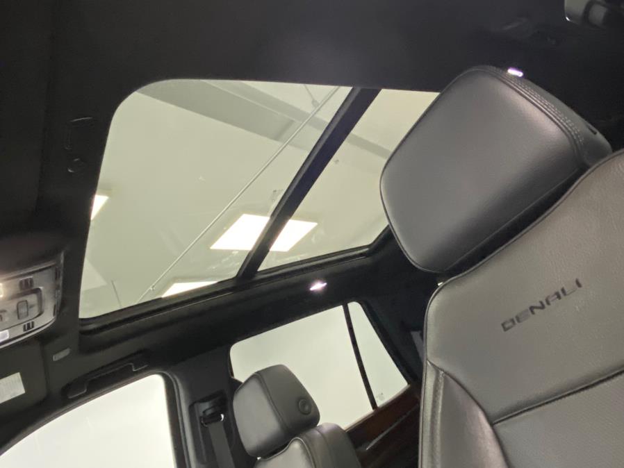 2021 GMC Yukon 4WD 4dr Denali photo