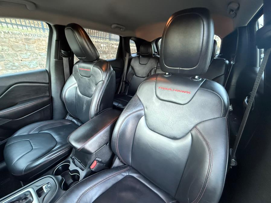 2015 Jeep Cherokee 4WD 4dr Trailhawk photo