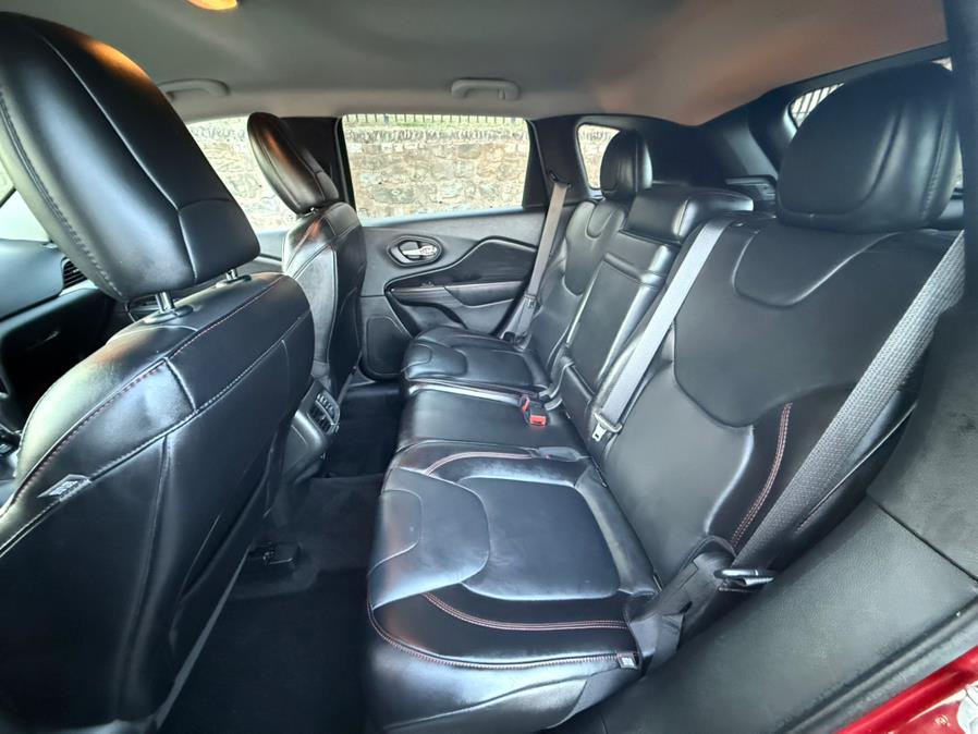 2015 Jeep Cherokee 4WD 4dr Trailhawk photo