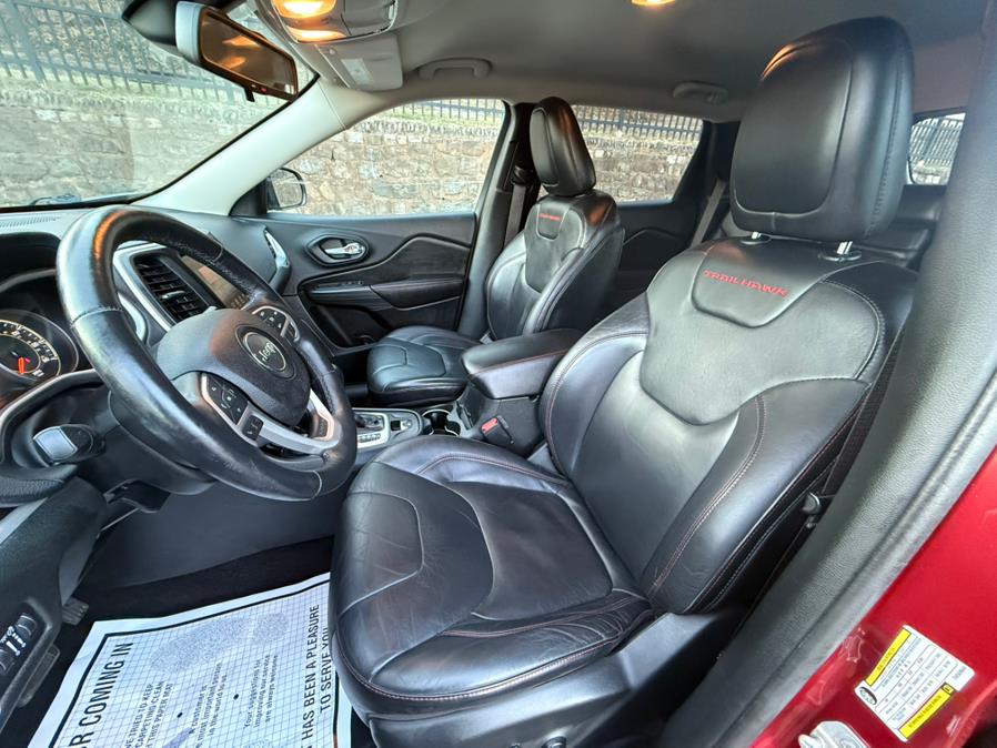 2015 Jeep Cherokee 4WD 4dr Trailhawk photo
