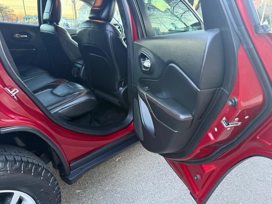 2015 Jeep Cherokee 4WD 4dr Trailhawk photo