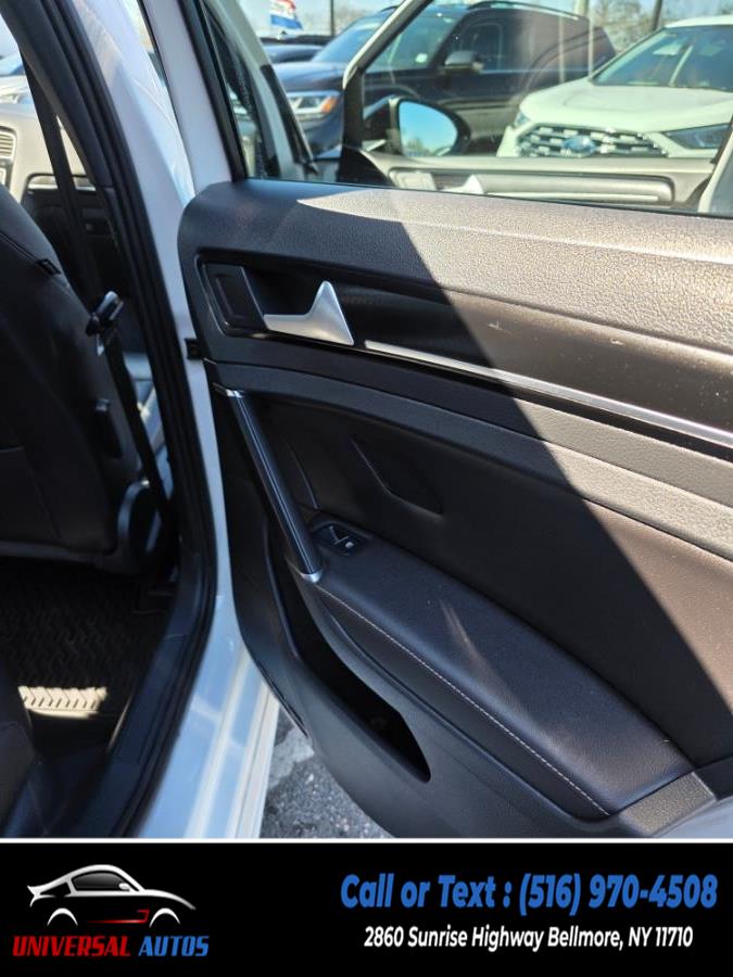 2016 Volkswagen Golf R 4dr HB Man photo