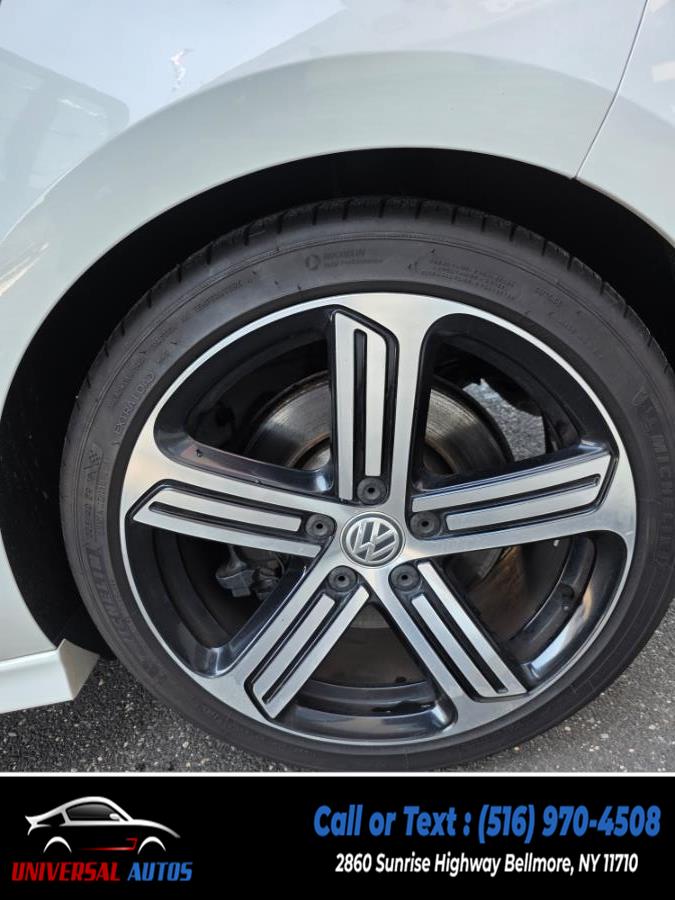 2016 Volkswagen Golf R 4dr HB Man photo