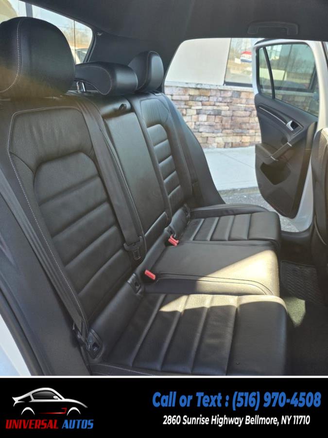 2016 Volkswagen Golf R 4dr HB Man photo