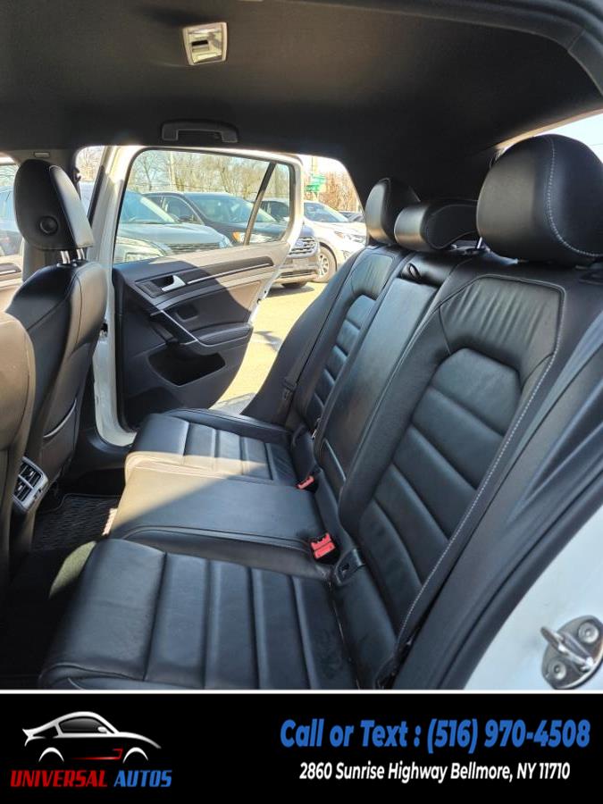 2016 Volkswagen Golf R 4dr HB Man photo