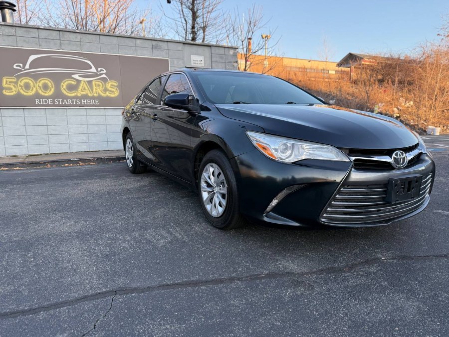 2015 Toyota Camry 4dr Sdn I4 Auto LE (Natl) photo