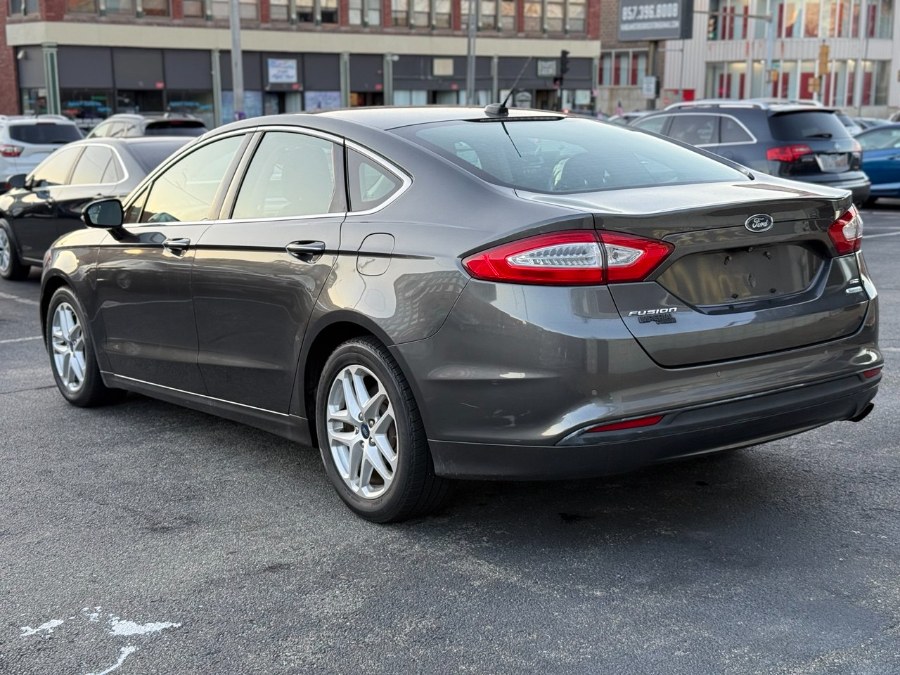 2015 Ford Fusion 4dr Sdn SE FWD photo