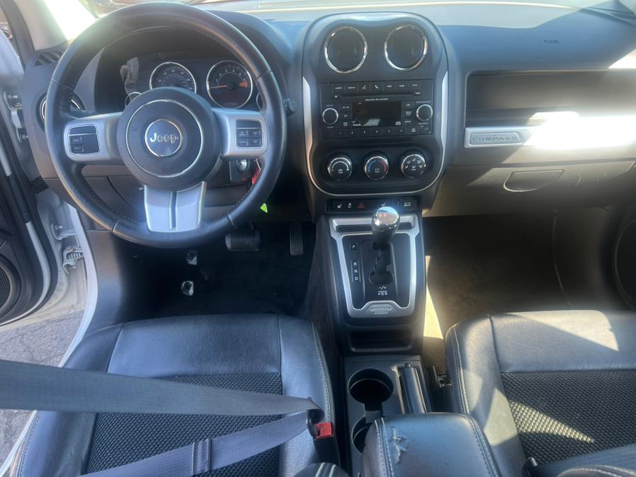 2016 Jeep Compass 4WD 4dr Latitude photo