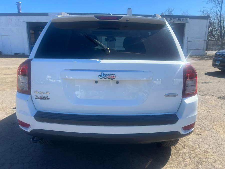 2016 Jeep Compass 4WD 4dr Latitude photo