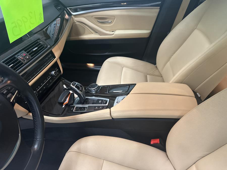 2016 BMW 5-Series 4dr Sdn 528i xDrive AWD photo