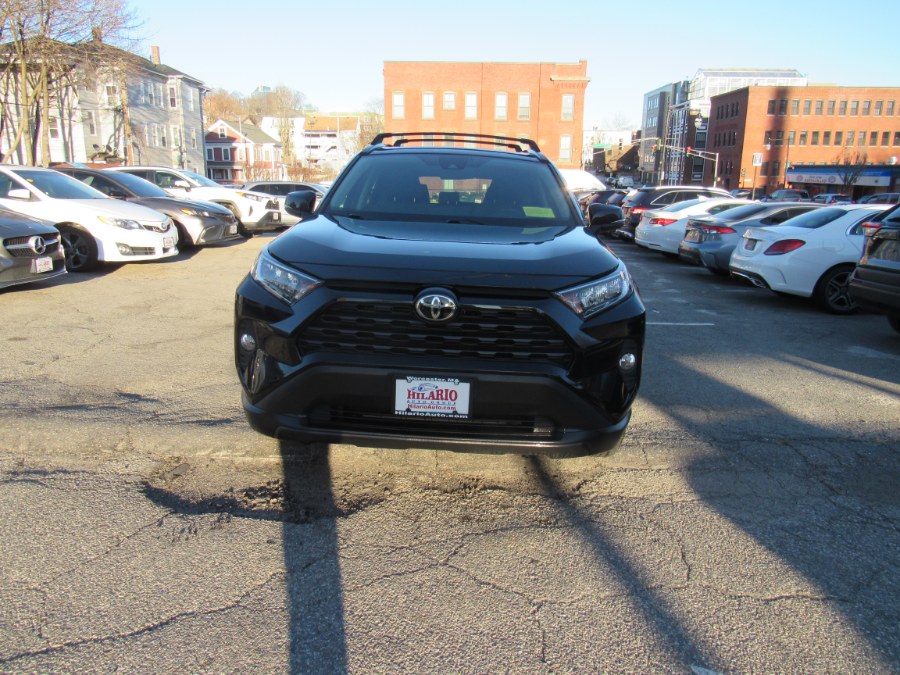 2021 Toyota RAV4 XLE photo