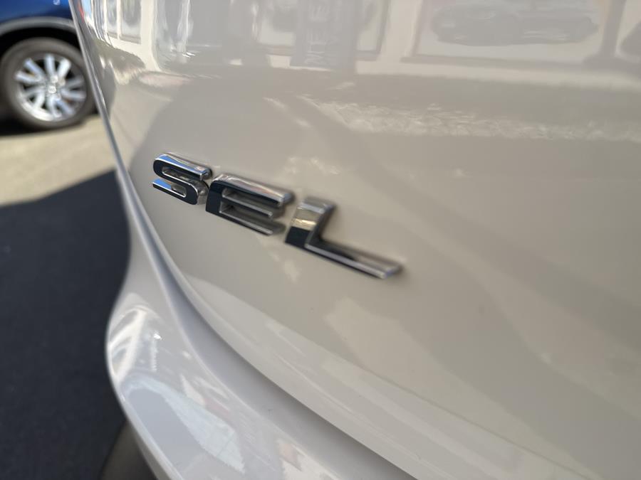 2023 Ford Edge SEL photo