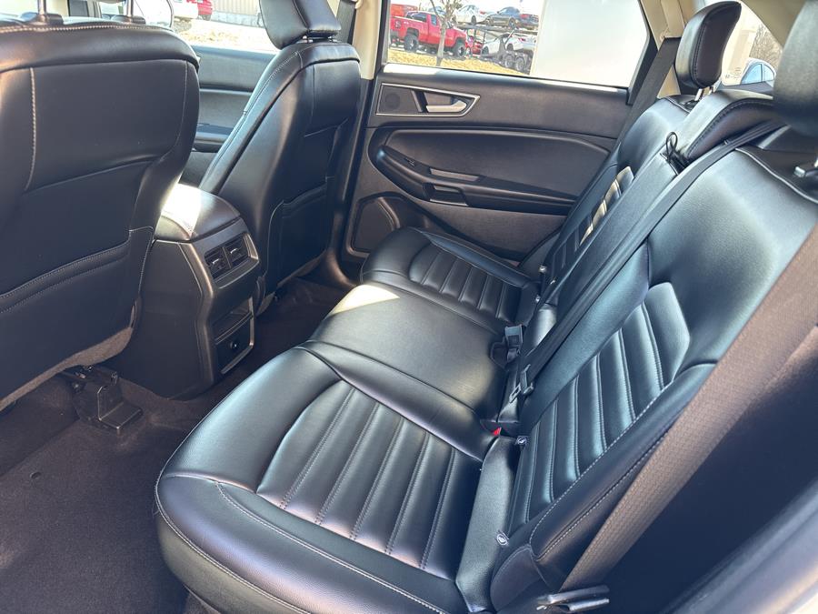 2023 Ford Edge SEL photo