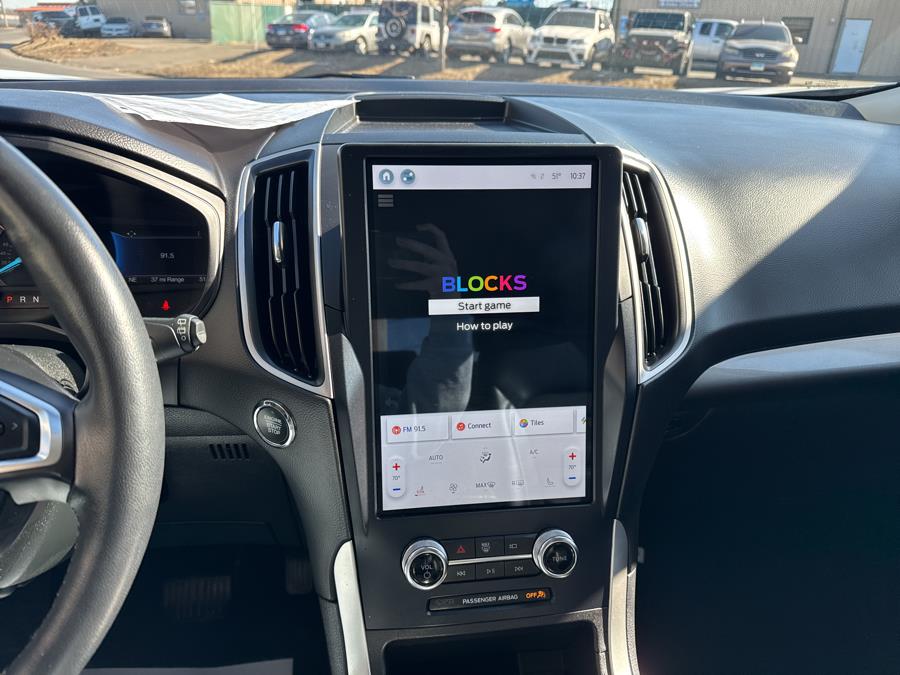 2023 Ford Edge SEL photo