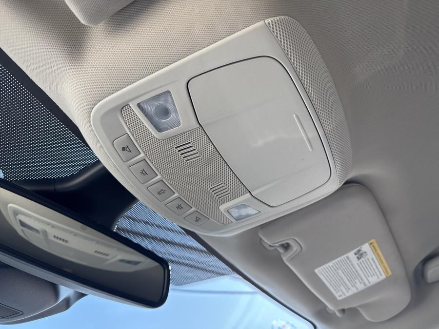 2023 Ford Edge SEL photo