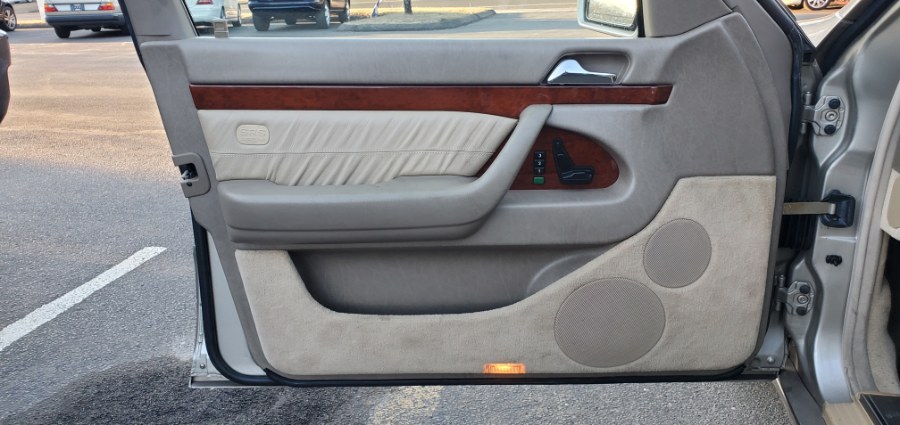1999 Mercedes-Benz S-Class S320 photo