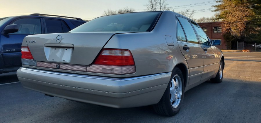 1999 Mercedes-Benz S-Class S320 photo