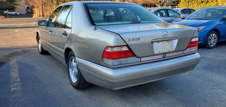 1999 Mercedes-Benz S-Class S320 photo