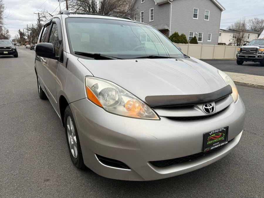 2007 Toyota Sienna CE 7-Passenger photo