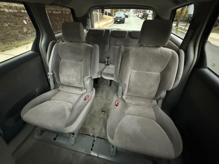 2007 Toyota Sienna CE 7-Passenger photo