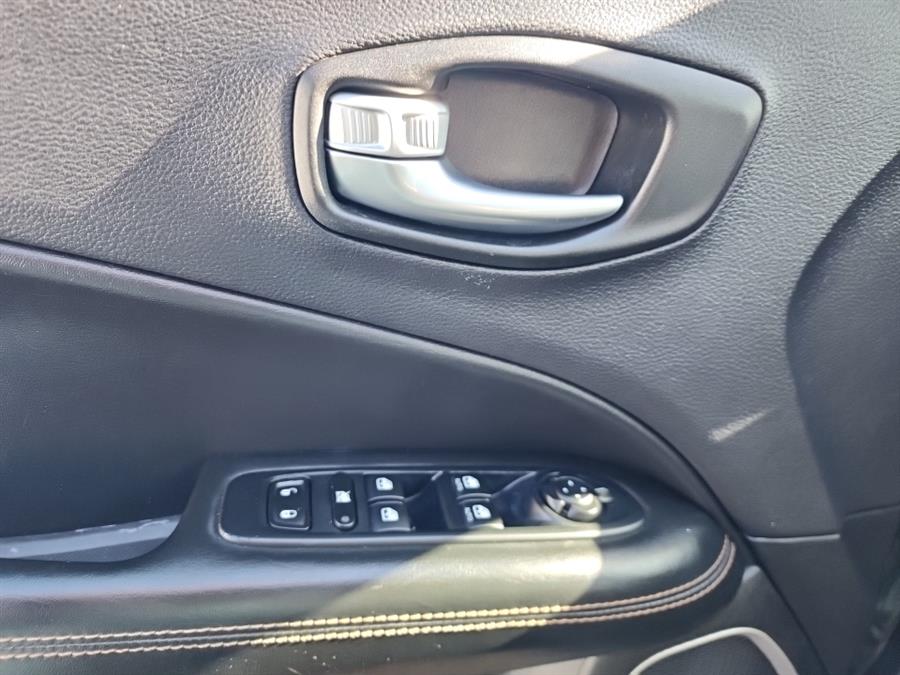 2018 Jeep Compass Limited 4x4 photo