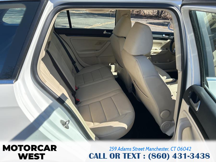 2011 Volkswagen Jetta SportWagen TDI photo