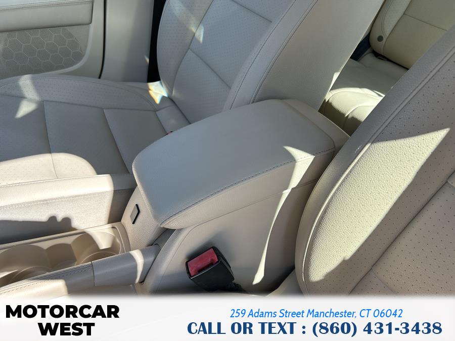 2011 Volkswagen Jetta SportWagen TDI photo