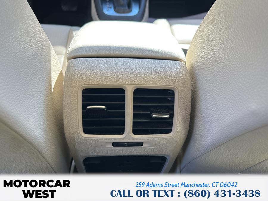 2011 Volkswagen Jetta SportWagen TDI photo