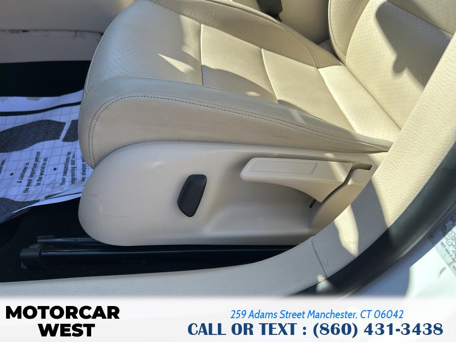 2011 Volkswagen Jetta SportWagen TDI photo