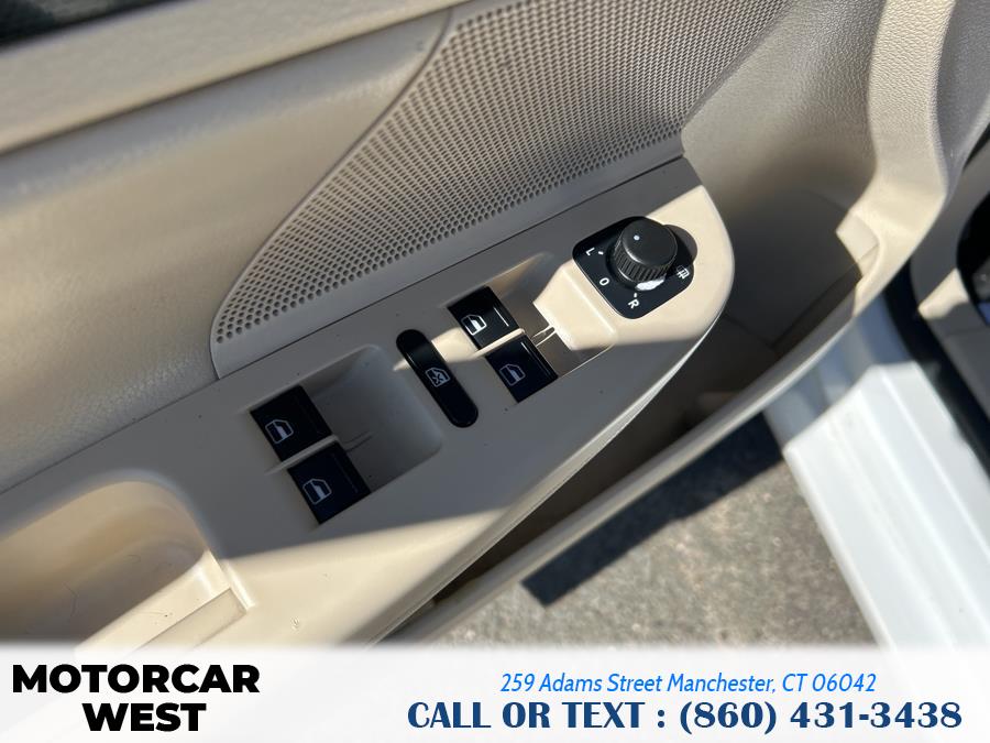 2011 Volkswagen Jetta SportWagen TDI photo