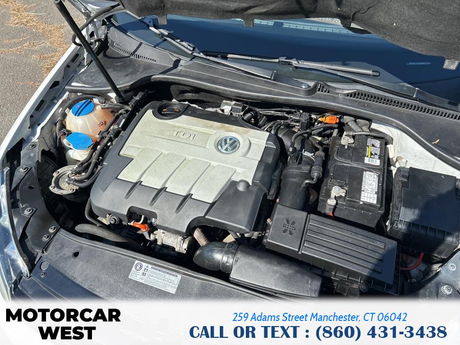 2011 Volkswagen Jetta SportWagen TDI photo