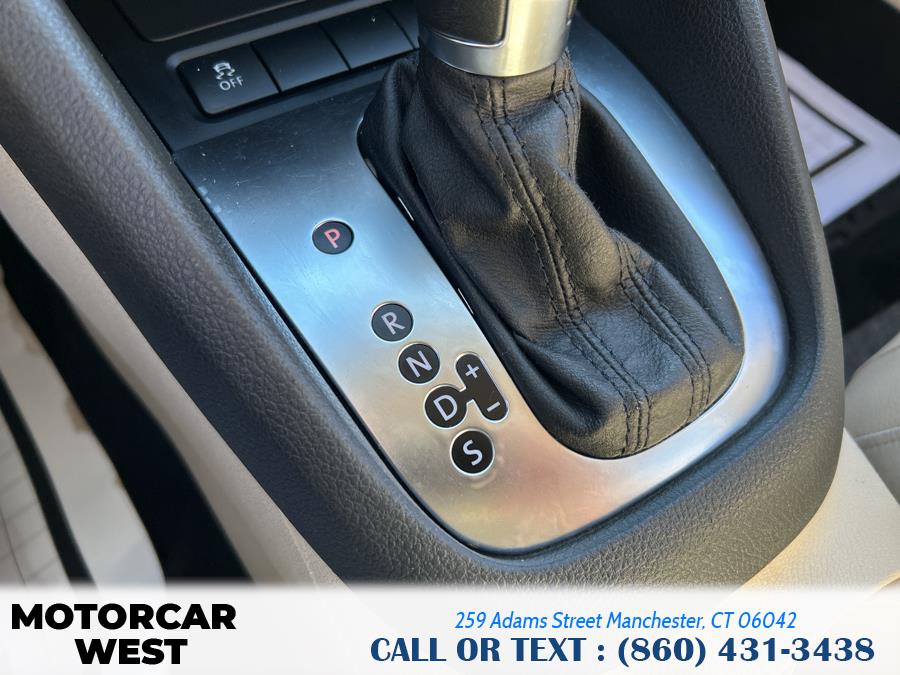2011 Volkswagen Jetta SportWagen TDI photo