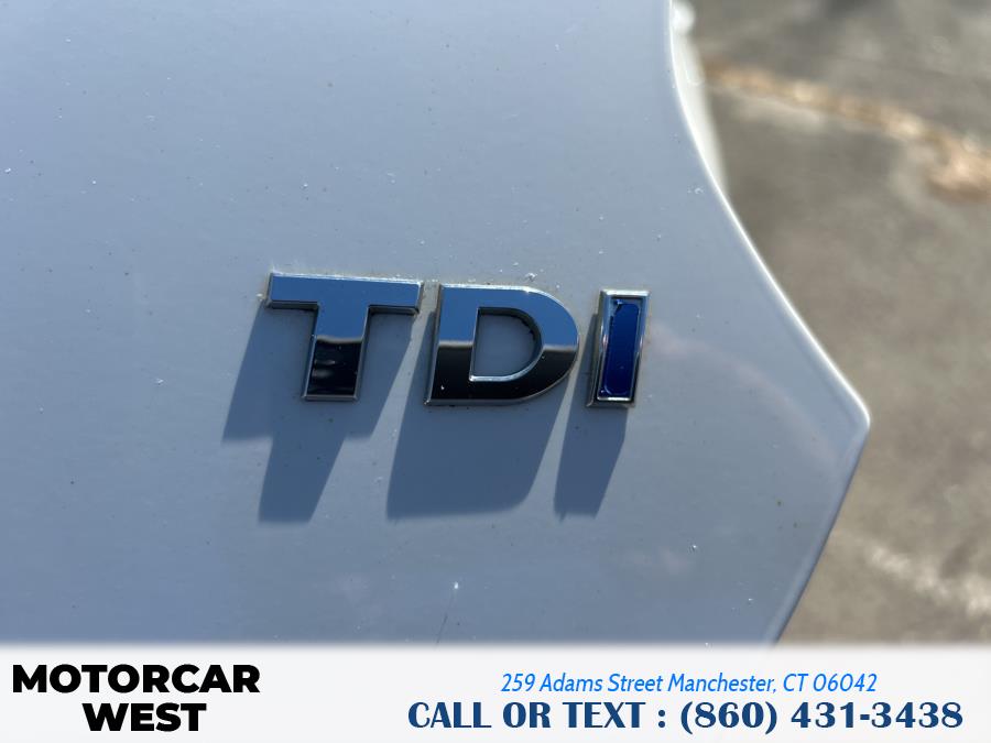 2011 Volkswagen Jetta SportWagen TDI photo