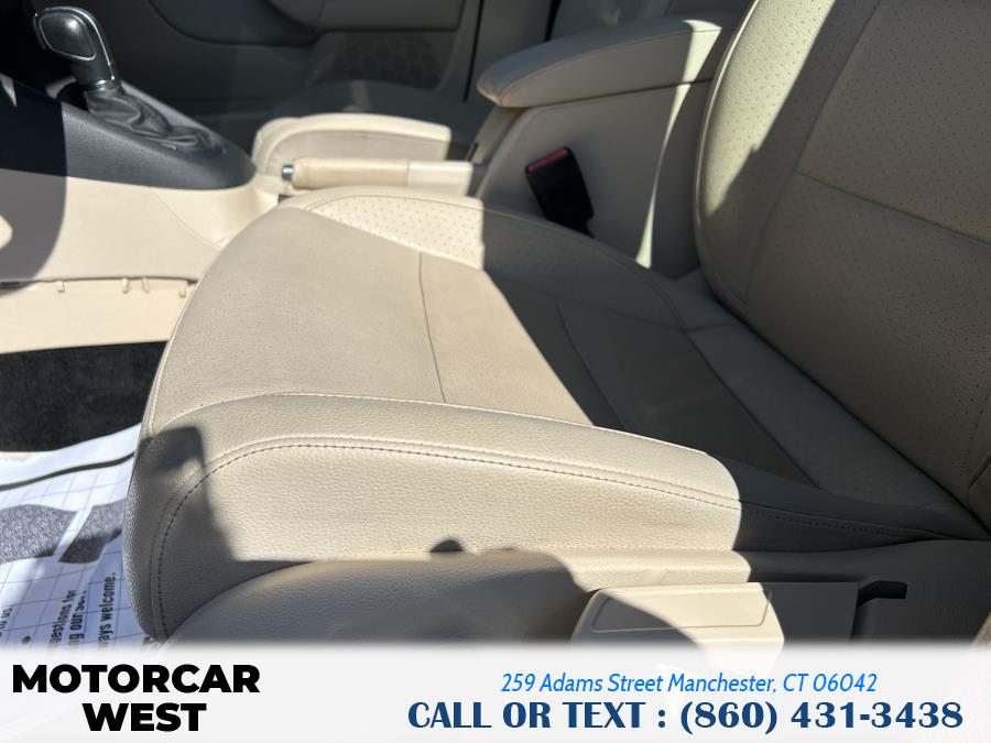 2011 Volkswagen Jetta SportWagen TDI photo