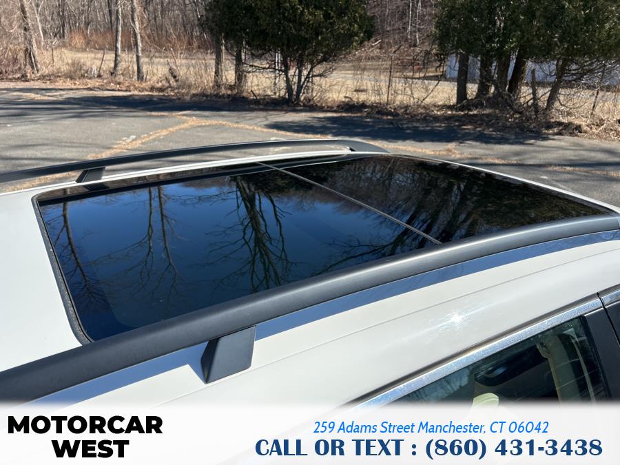 2011 Volkswagen Jetta SportWagen TDI photo