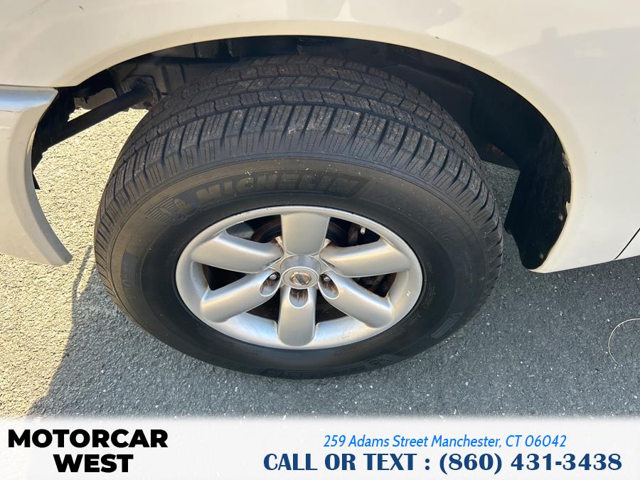 2008 Nissan Titan XE photo