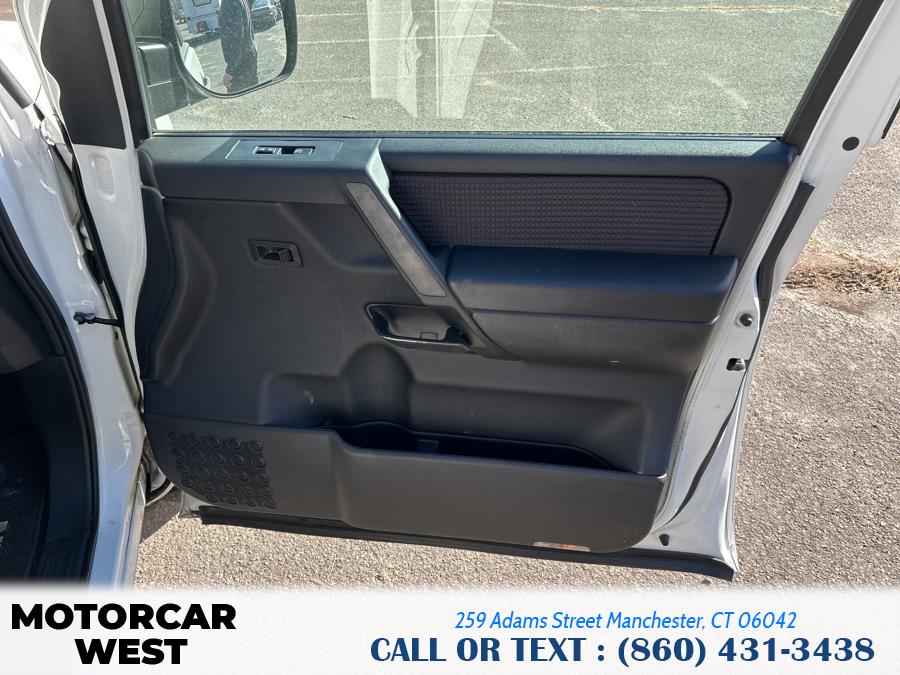 2008 Nissan Titan XE photo