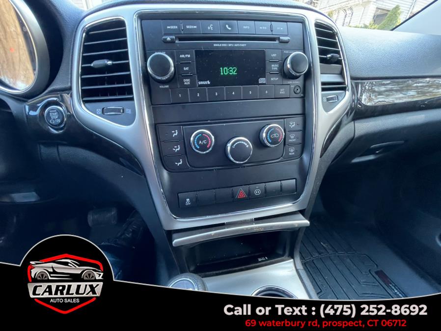 2012 Jeep Grand Cherokee Laredo photo