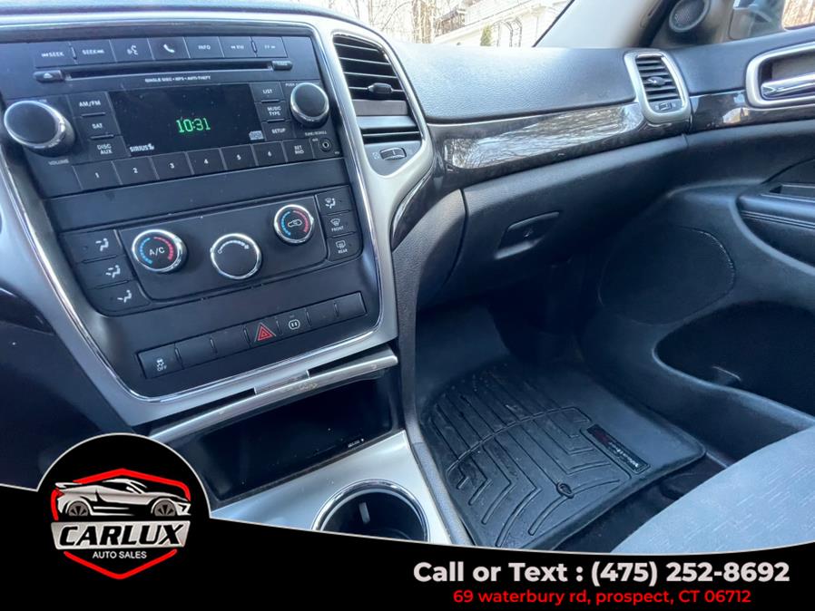 2012 Jeep Grand Cherokee Laredo photo