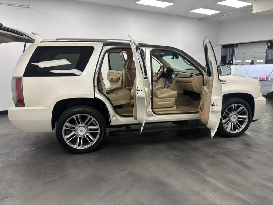 2013 Cadillac Escalade Premium photo