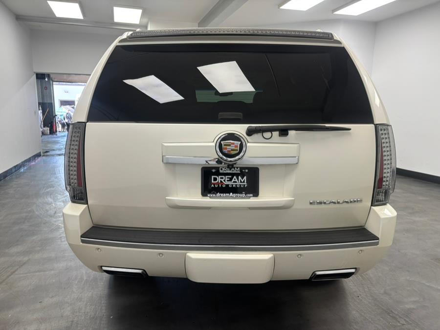 2013 Cadillac Escalade Premium photo
