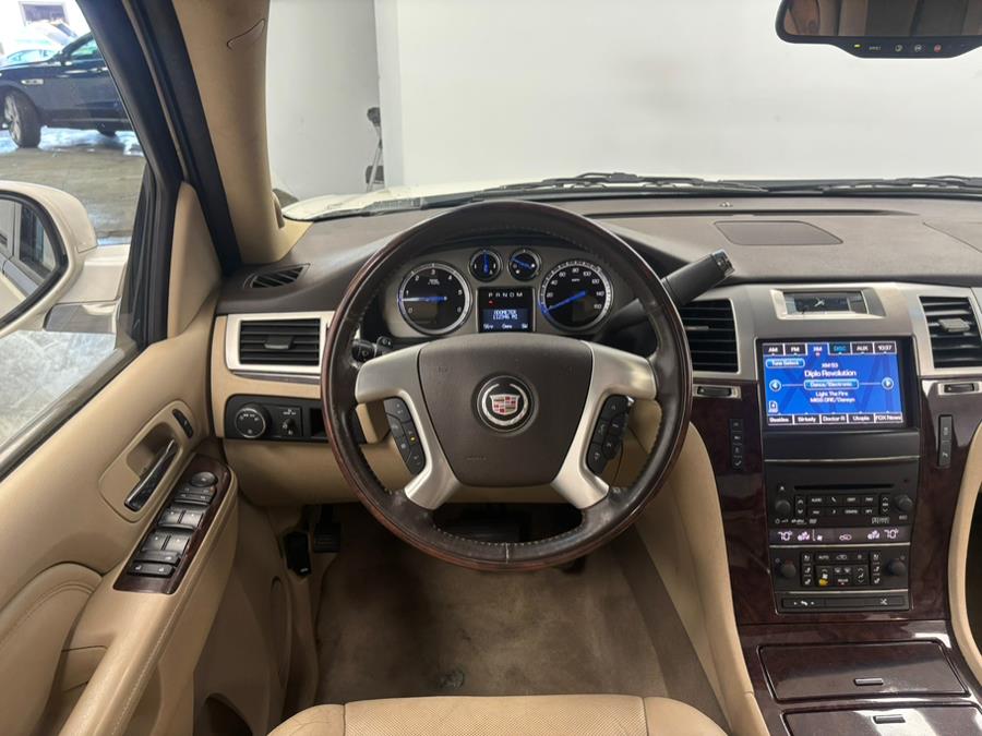 2013 Cadillac Escalade Premium photo